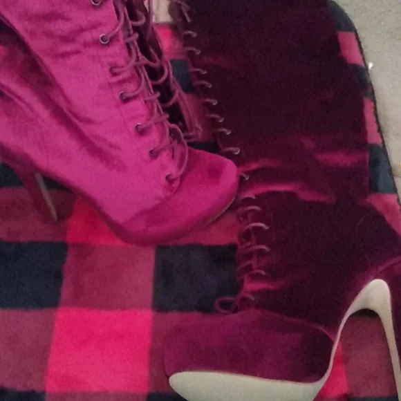 $100. - Picture 1 of 3